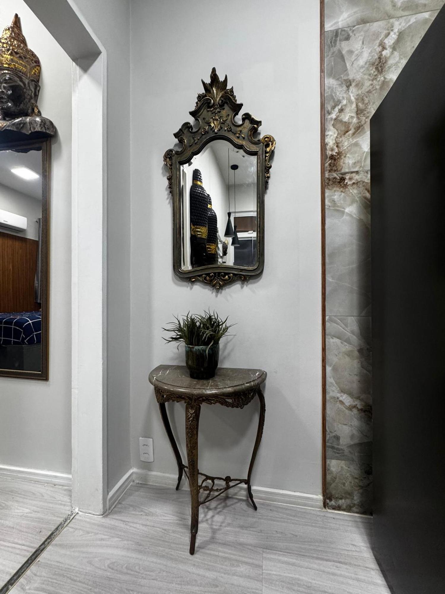 Apartamento 3 Minutos Areias De Copacabana Nsc1145-305